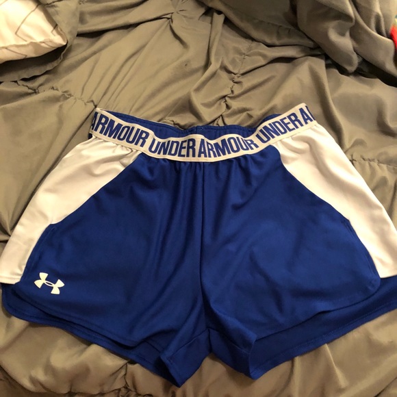 Under armour Women’s play up shorts - Picture 2 of 4